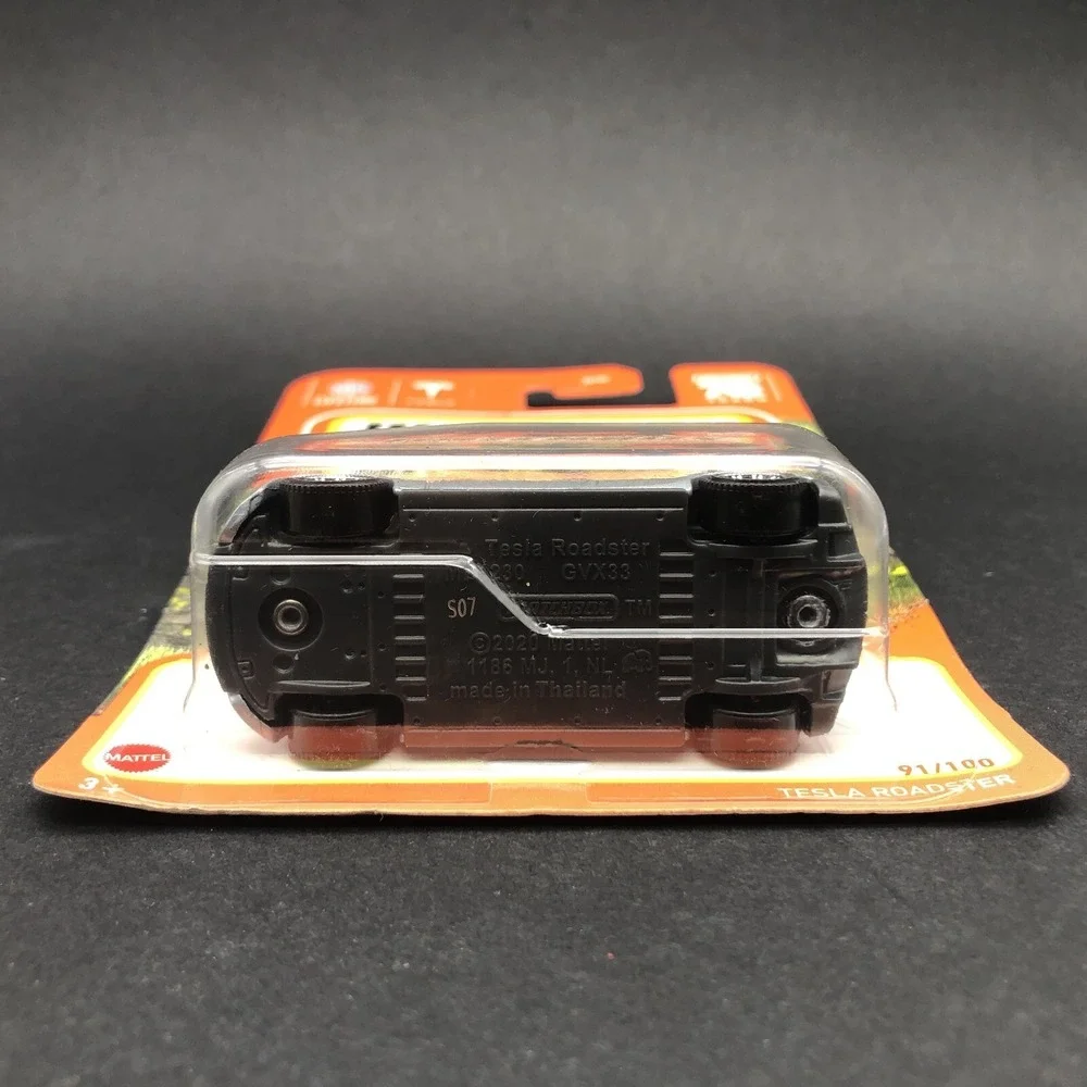 Matchbox Tesla Roadster Car Silver Vehicle 70 Years‎ Diecast 1/64 Scale